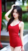 <strong>汉子看女人的坤坤</strong>